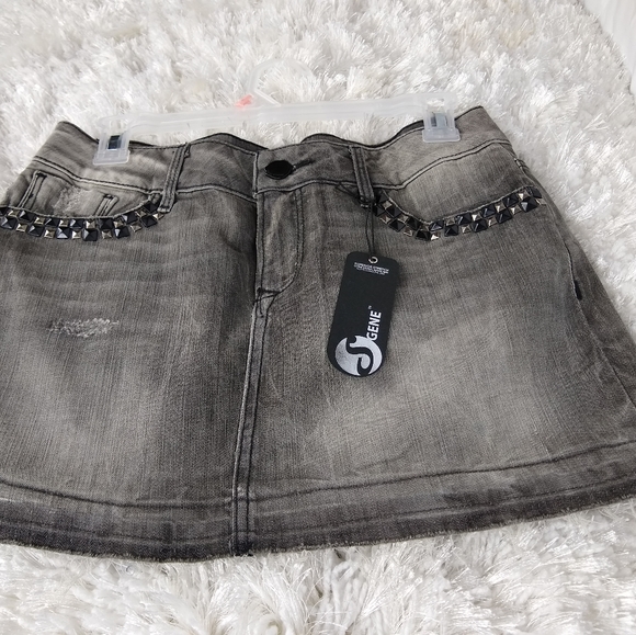 Black Orchard Juniors 27 Distresses Studded un-hemmed Blackish Mini Skirt New - Picture 1 of 8